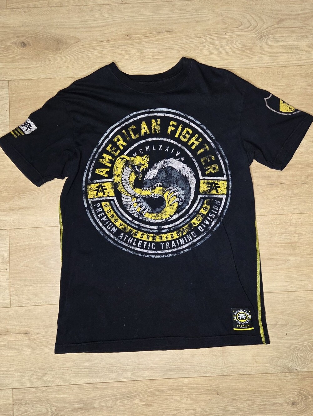 American Fighter Graphic T-Shirt Large Black MMA Streetwear Cobra Wolf